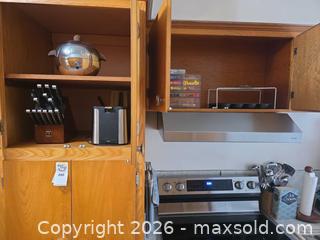 MaxSold Auction: Henckels Cutting Utensil Block Set, Toaster, Ice Bucket, Electric Slicing Knife, Assorted Cooking Utensils - Metro Vancouver A (British Columbia, Canada) PARTNER MANAGED Estate Sale Online Auction - Allison Road