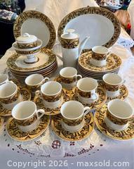 MaxSold Auction: Dinner Set Lynns 42 pieces Made in China, Black, Gold, White. - Toronto (Ontario, Canada) SELLER MANAGED Downsizing Online Auction - Weston Road (CONDO)