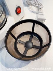 MaxSold Auction: Black+Decker White 4-5 Cup Drip Coffee Maker - Toronto (Ontario, Canada) SELLER MANAGED Downsizing Online Auction - Poplar Plains Road