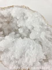 MaxSold Auction: Quartz Geode LARGE (#2) - Hamilton (Ontario, Canada) SELLER MANAGED Downsizing Online Auction - Bishopsgate Avenue