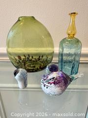 MaxSold Auction: Art Glass Birds + Kosta Boda Vase Lot - Toronto (Ontario, Canada) PARTNER MANAGED Estate Sale Online Auction - La Rose Avenue