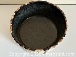MaxSold Auction: Assorted Signed Studio Pottery Bowls + Dishes - Toronto (Ontario, Canada) PARTNER MANAGED Estate Sale Online Auction - La Rose Avenue