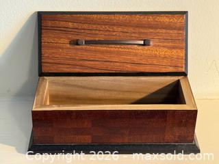 MaxSold Auction: Handcrafted Wooden Keepsake Jewelry Box with Lid - Toronto (Ontario, Canada) PARTNER MANAGED Estate Sale Online Auction - La Rose Avenue