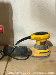MaxSold Auction: Sanding Power Tools - Toronto (Ontario, Canada) PARTNER MANAGED Estate Sale Online Auction - La Rose Avenue