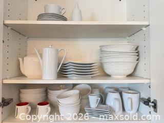 MaxSold Auction: White Dinnerware Dish Lot  - Toronto (Ontario, Canada) PARTNER MANAGED Estate Sale Online Auction - La Rose Avenue