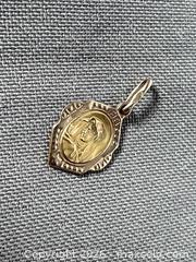 MaxSold Auction: (2) 10K GOLD Pendants - Marked - Toronto (Ontario, Canada) SELLER MANAGED Reseller Online Auction - Chesswood Drive