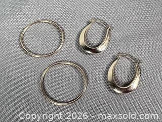 MaxSold Auction: (2) Pairs of 10K GOLD Earrings - Tested/Marked  - Toronto (Ontario, Canada) SELLER MANAGED Reseller Online Auction - Chesswood Drive