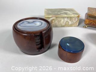 MaxSold Auction: (4) Vintage ALABASTER Trinket/Storage Boxes and GEODE wooden coasters set - Toronto (Ontario, Canada) SELLER MANAGED Reseller Online Auction - Chesswood Drive