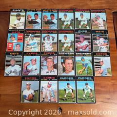 MaxSold Auction: 1971 Topps MLB Baseball Cards | Lot #1 - Toronto (Ontario, Canada) SELLER MANAGED Reseller Online Auction -  Crouse Road (STORAGE)