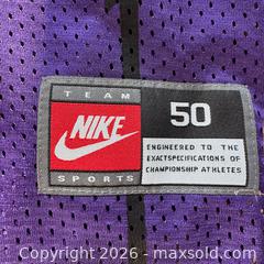 MaxSold Auction: Vintage 90s Nike NBA Vince Carter Toronto Raptors #15 Basketball Jersey - Toronto (Ontario, Canada) SELLER MANAGED Reseller Online Auction -  Crouse Road (STORAGE)
