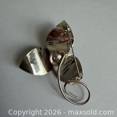 MaxSold Auction: Vintage Sterling Sliver Floweriest “Bond Boyd” Modernist Brooch - Toronto (Ontario, Canada) SELLER MANAGED Reseller Online Auction -  Crouse Road (STORAGE)