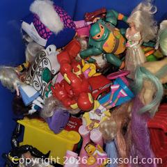 MaxSold Auction: Vintage Toy Figure Lot – My Little Pony, Barbie, TMNT, Marvel & More – Large Tote - Tillsonburg (Ontario, Canada) SELLER MANAGED Reseller Online Auction -  Wilson Avenue