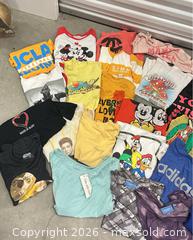 MaxSold Auction: Lot of 25 Assorted Women's Tees - Los Angeles (California, USA) SELLER MANAGED Estate Sale Online Auction -  Troost Avenue (STORAGE)