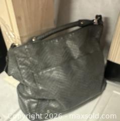 MaxSold Auction: LOT OF 3 LEATHER PURSES - Los Angeles (California, USA) SELLER MANAGED Estate Sale Online Auction -  Troost Avenue (STORAGE)