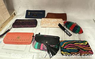 MaxSold Auction: Lot of 8 Assorted Women’s Wallets - Los Angeles (California, USA) SELLER MANAGED Estate Sale Online Auction -  Troost Avenue (STORAGE)