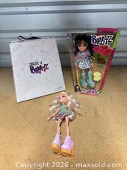MaxSold Auction: LOT OF NIB Bratz Doll, Create a Bratz, and loose Bratz Doll - Los Angeles (California, USA) SELLER MANAGED Estate Sale Online Auction -  Troost Avenue (STORAGE)