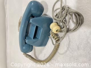MaxSold Auction: 1970’s vintage Tesla Telephone - Hamilton (Ontario, Canada) SELLER MANAGED Estate Sale Online Auction -  Chegwin Street