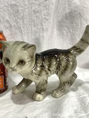 MaxSold Auction: Large vintage Goebel cat stamped and numbered west Germany collector must haves - Hamilton (Ontario, Canada) SELLER MANAGED Estate Sale Online Auction -  Chegwin Street