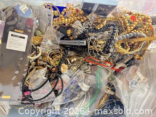MaxSold Auction: Assorted Costume Jewelry Lot with Watches & Accessories - Sunnyvale (California, USA) SELLER MANAGED Reseller Online Auction - Reseda Drive