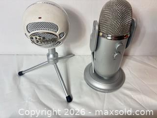 MaxSold Auction: Audio Equipment Lot: BOSS GT-6, Blue Snowball, USB Mic, Stands - Sunnyvale (California, USA) SELLER MANAGED Reseller Online Auction - Reseda Drive
