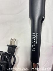 MaxSold Auction: Hair Styling Tools Lot - Flat Iron, Curling Iron, Dryer, Hot Brush - Sunnyvale (California, USA) SELLER MANAGED Reseller Online Auction - Reseda Drive
