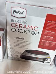 MaxSold Auction: Lot: Singer Stitch Quick+, Parini 7in Ceramic Cooktop & Brentwood Grill - Sunnyvale (California, USA) SELLER MANAGED Reseller Online Auction - Reseda Drive