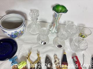 MaxSold Auction: Mixed Barware, Glassware & Decorative Collectibles (15+ pcs) - Sunnyvale (California, USA) SELLER MANAGED Reseller Online Auction - Reseda Drive