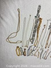 MaxSold Auction: Mixed Costume Jewelry Lot - 40+ Pieces - Sunnyvale (California, USA) SELLER MANAGED Reseller Online Auction - Reseda Drive