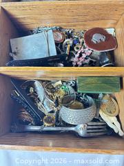 MaxSold Auction: Mixed Lot: Assorted Jewelry & Metalware - Sunnyvale (California, USA) SELLER MANAGED Reseller Online Auction - Reseda Drive