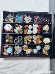 MaxSold Auction: Mixed Vintage Costume Jewelry Lot (50+): Brooches, Earrings, Necklaces, Rings - Sunnyvale (California, USA) SELLER MANAGED Reseller Online Auction - Reseda Drive
