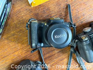 MaxSold Auction: Old Cameras, Etc - Hamilton (Ontario, Canada) SELLER MANAGED Estate Sale Online Auction - Gertrude Street