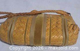 MaxSold Auction: Bottega Veneta Small Intrecciato Small Shoulder Bag - Markham (Ontario, Canada) SELLER MANAGED Downsizing Online Auction - Major Mackenzie Drive East