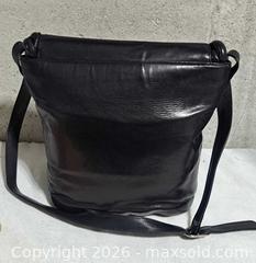 MaxSold Auction: Valentino Vintage Twist Medium Shoulder Bag - Markham (Ontario, Canada) SELLER MANAGED Downsizing Online Auction - Major Mackenzie Drive East