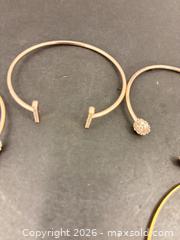 MaxSold Auction: Bracelets and More - Surrey (British Columbia, Canada) PARTNER MANAGED Downsizing Online Auction - 16 Avenue