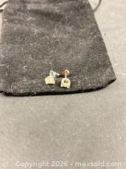 MaxSold Auction: White Gold 14K Earrings - Surrey (British Columbia, Canada) PARTNER MANAGED Downsizing Online Auction - 16 Avenue