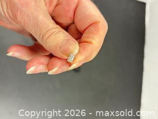 MaxSold Auction: White Gold 14K Earrings - Surrey (British Columbia, Canada) PARTNER MANAGED Downsizing Online Auction - 16 Avenue