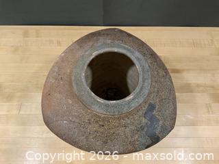 MaxSold Auction: Statement Pottery Vase - Toronto (Ontario, Canada) SELLER MANAGED Charity/Fundraising Online Auction - High Park Gardens