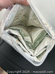 MaxSold Auction: queen duvet cover and pillow cases  - Brampton (Ontario, Canada) PARTNER MANAGED Commercial Liquidation Online Auction - Rosedale Avenue West