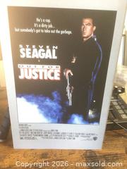 MaxSold Auction: 1991 D C Batman DarkKnight Comic Book  - Stonecrest (Georgia, USA) SELLER MANAGED Reseller Online Auction - Snapfinger Road