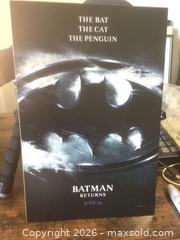 MaxSold Auction: 1992 D.C Batman DarkKnight Comic Book  - Stonecrest (Georgia, USA) SELLER MANAGED Reseller Online Auction - Snapfinger Road