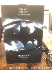 MaxSold Auction: 1992 D.C Batman DarkKnight Comic Book  - Stonecrest (Georgia, USA) SELLER MANAGED Reseller Online Auction - Snapfinger Road