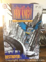 MaxSold Auction: 1992 D.C Batman DarkKnight Comic Book  - Stonecrest (Georgia, USA) SELLER MANAGED Reseller Online Auction - Snapfinger Road