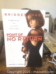 MaxSold Auction: 1993 D.C Batman DarkKnight Comic Book  - Stonecrest (Georgia, USA) SELLER MANAGED Reseller Online Auction - Snapfinger Road