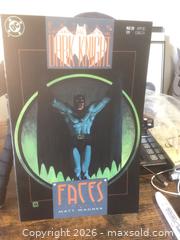 MaxSold Auction: D.C 1992 Batman DarkKnight Comic Book  - Stonecrest (Georgia, USA) SELLER MANAGED Reseller Online Auction - Snapfinger Road