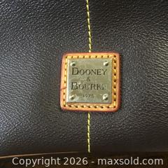 MaxSold Auction: Dooney & bourke leather lady’s  hand bag - Stonecrest (Georgia, USA) SELLER MANAGED Reseller Online Auction - Snapfinger Road