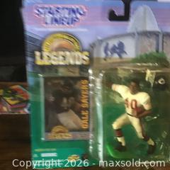 MaxSold Auction: Starting lineup collectible Jackie Robinson  - Stonecrest (Georgia, USA) SELLER MANAGED Reseller Online Auction - Snapfinger Road