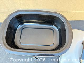 MaxSold Auction: 18–22 Qt Silver Corded Electric Roaster Oven - Decatur (Georgia, USA) SELLER MANAGED Reseller Online Auction - North Druid Hills Road (STORAGE)