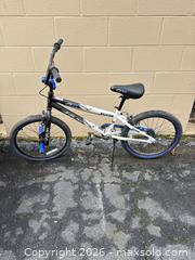 MaxSold Auction: Bmx bike  - Decatur (Georgia, USA) SELLER MANAGED Reseller Online Auction - North Druid Hills Road (STORAGE)