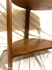 MaxSold Auction: Traditional Brown Veneer Side Table - Toronto (Ontario, Canada) SELLER MANAGED Downsizing Online Auction -  Rutherford Avenue
