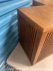 MaxSold Auction: Vintage Realistic Optimus-4 Floor Speakers Pair 8 Ohm Japan Cat. 40-1974 - Vancouver (British Columbia, Canada) SELLER MANAGED Reseller Online Auction - East 7th Avenue (STORAGE)